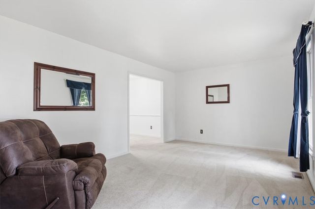 4907 Cane Mill Ln, North Chesterfield, VA 23236