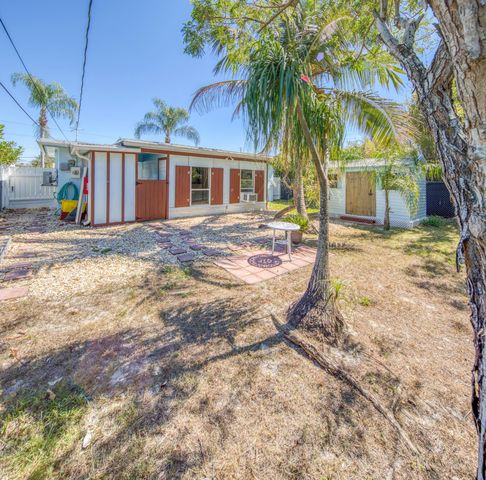 341 Pinewood Street, Lantana, FL 33462