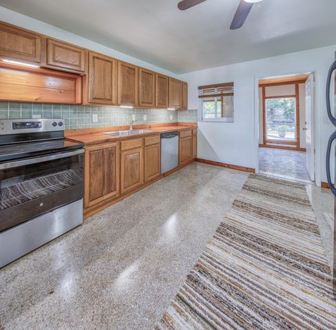 341 Pinewood Street, Lantana, FL 33462