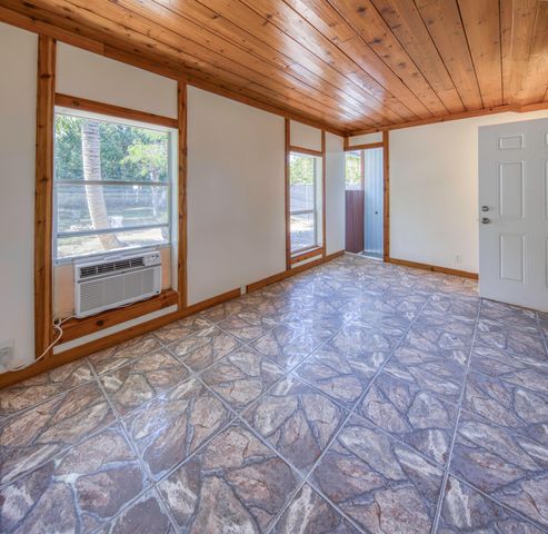 341 Pinewood Street, Lantana, FL 33462