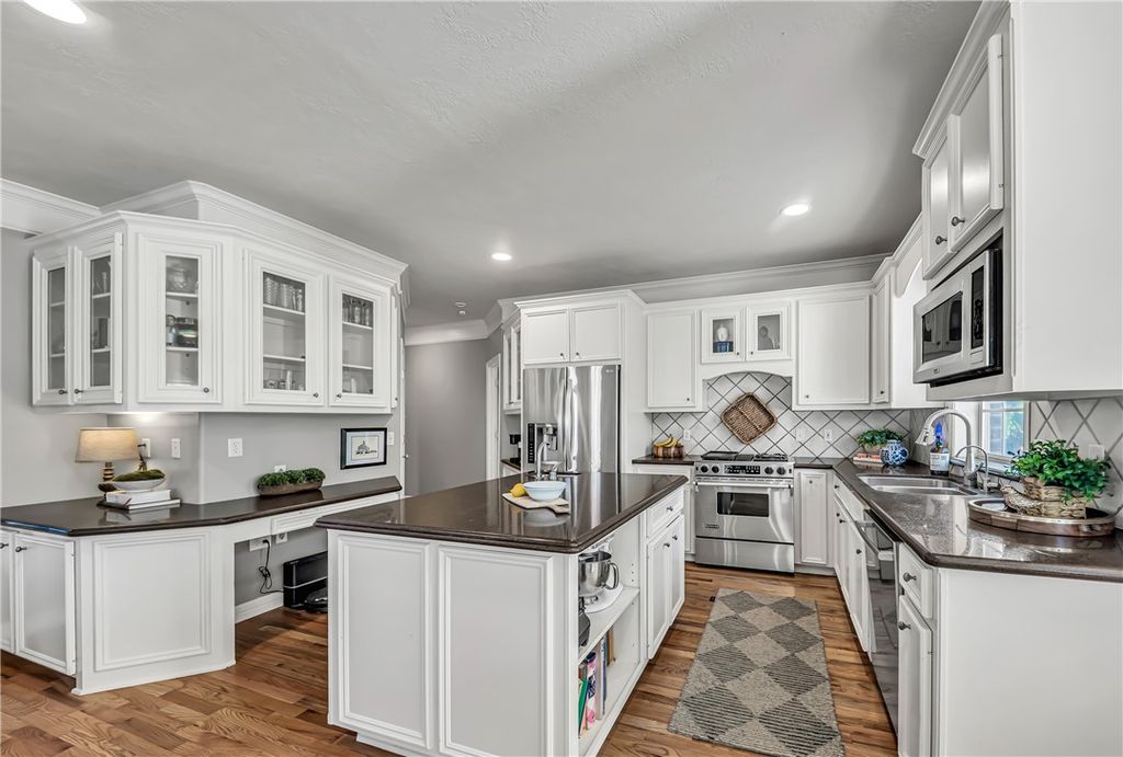 1408 Stonebridge Court, College Station, TX 77845 — photo 3