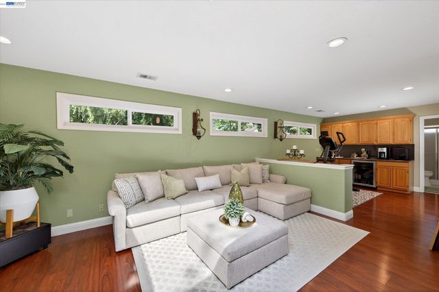 3341 Sorrel Downs Ct, Pleasanton, CA 94588