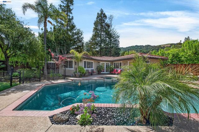 3341 Sorrel Downs Ct, Pleasanton, CA 94588