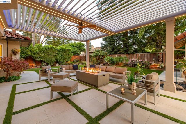 3341 Sorrel Downs Ct, Pleasanton, CA 94588