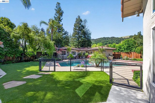 3341 Sorrel Downs Ct, Pleasanton, CA 94588