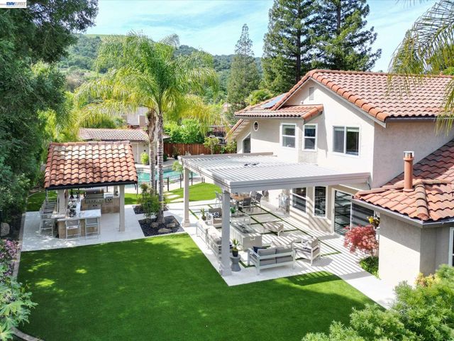 3341 Sorrel Downs Ct, Pleasanton, CA 94588