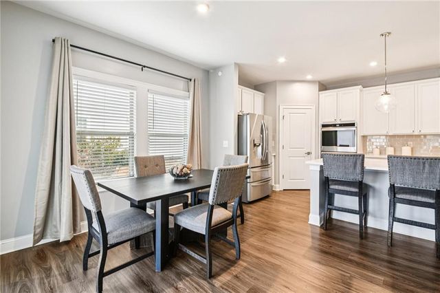 1114 Hibiscus Way SW, Mableton, GA 30126