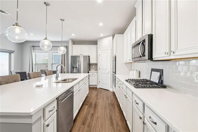 1114 Hibiscus Way SW, Mableton, GA 30126