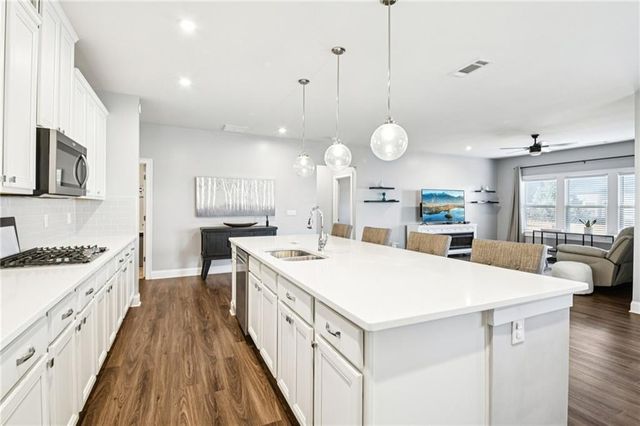 1114 Hibiscus Way SW, Mableton, GA 30126