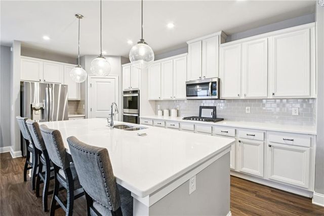 1114 Hibiscus Way SW, Mableton, GA 30126