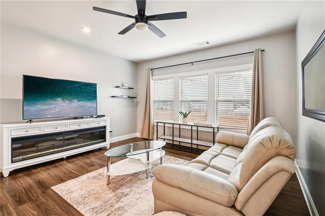 1114 Hibiscus Way SW, Mableton, GA 30126