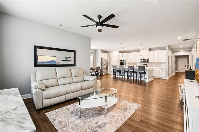 1114 Hibiscus Way SW, Mableton, GA 30126