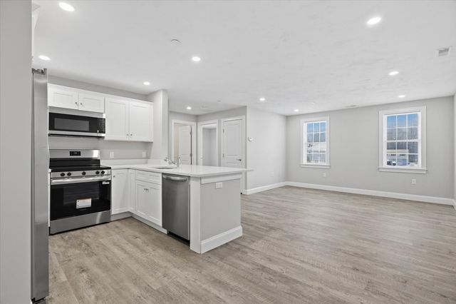 206 Central Street D, Avon, MA 02332