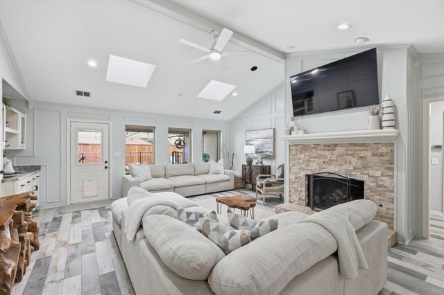 1809 Lake Crest Lane, Plano, TX 75023