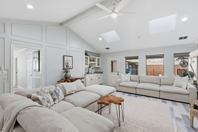 1809 Lake Crest Lane, Plano, TX 75023