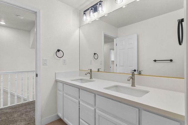 2309 Ridderkerk Cir, Modesto, CA 95356