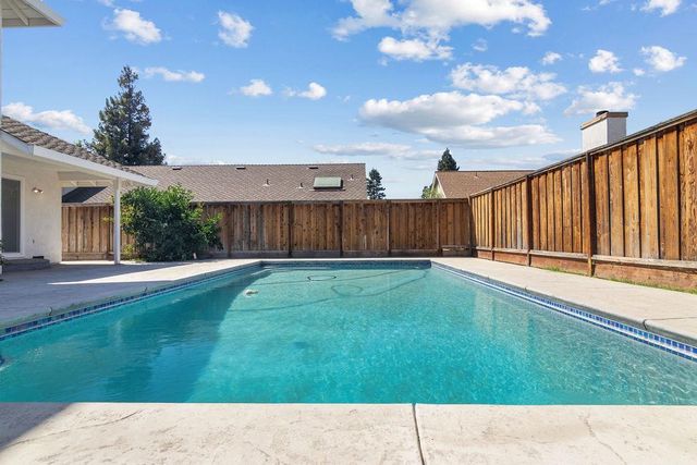 2309 Ridderkerk Cir, Modesto, CA 95356