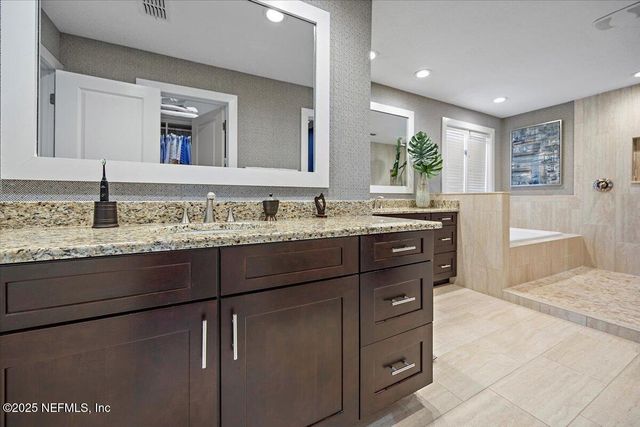 2011 PALMETTO POINT Drive, Ponte Vedra Beach, FL 32082