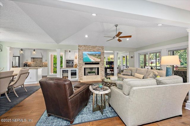 2011 PALMETTO POINT Drive, Ponte Vedra Beach, FL 32082
