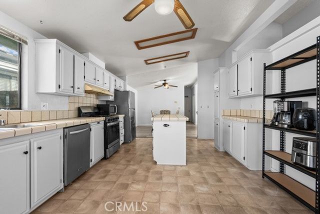 13691 Gavina Avenue 492, Sylmar, CA 91342