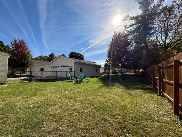 115 E GRISWOLD STREET, Ripon, WI 54971