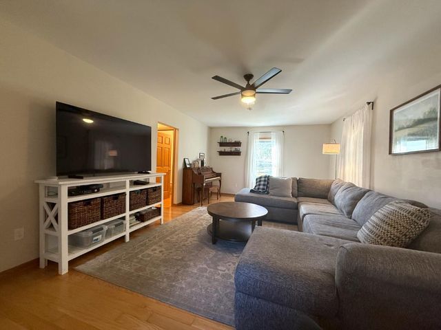 115 E GRISWOLD STREET, Ripon, WI 54971