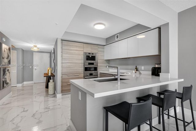 300 Sunny Isles Blvd 4-804, Sunny Isles Beach, FL 33160