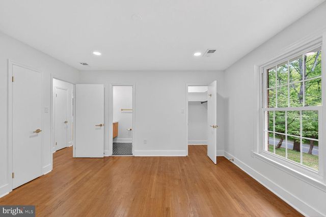 11523 VALE RD, Oakton, VA 22124