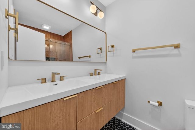 11523 VALE RD, Oakton, VA 22124