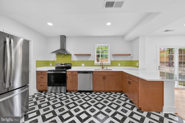 11523 VALE RD, Oakton, VA 22124
