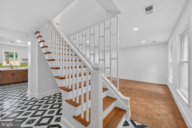 11523 VALE RD, Oakton, VA 22124