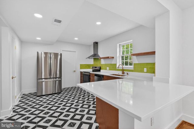 11523 VALE RD, Oakton, VA 22124