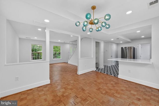 11523 VALE RD, Oakton, VA 22124