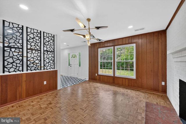 11523 VALE RD, Oakton, VA 22124