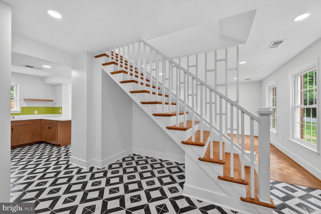 11523 VALE RD, Oakton, VA 22124