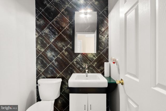 2883 PORTOBELLO CT, Waldorf, MD 20603