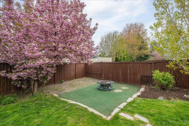 2022 N Rio Grande Ln, Spokane Valley, WA 99016