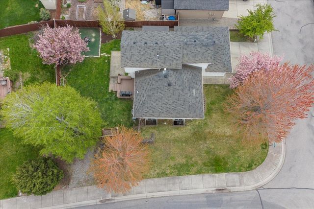 2022 N Rio Grande Ln, Spokane Valley, WA 99016