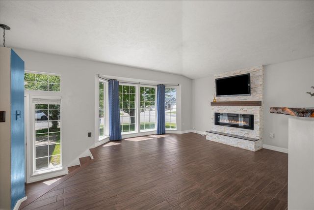 2022 N Rio Grande Ln, Spokane Valley, WA 99016