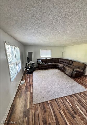 5696 Columbia Drive, Bedford Heights, OH 44146