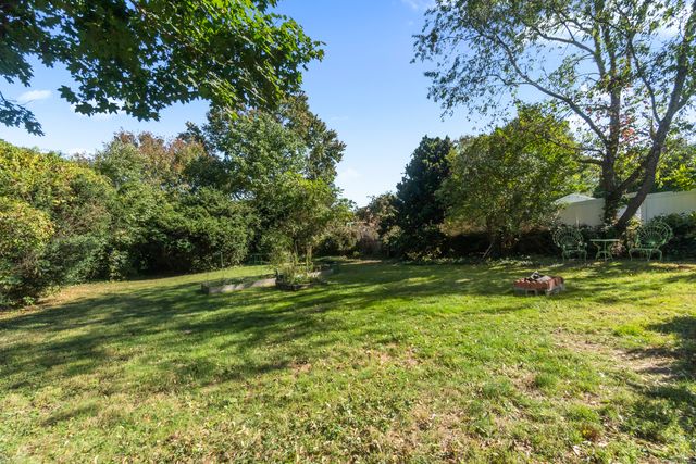 22 Mayflower Avenue, Stonington, CT 06379