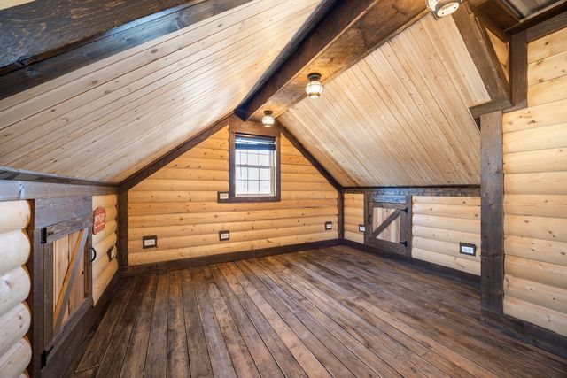 711 S 4th Avenue, Libertyville, IL 60048