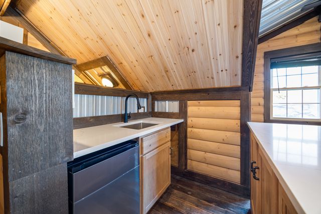 711 S 4th Avenue, Libertyville, IL 60048