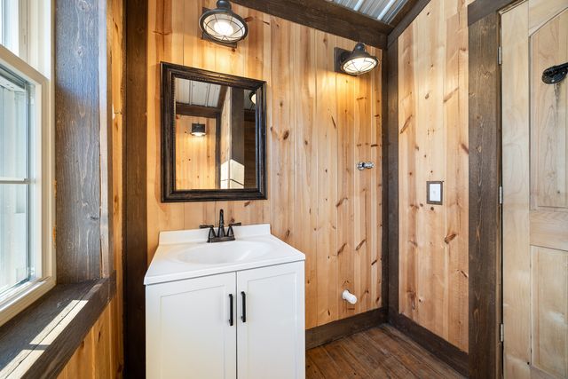 711 S 4th Avenue, Libertyville, IL 60048