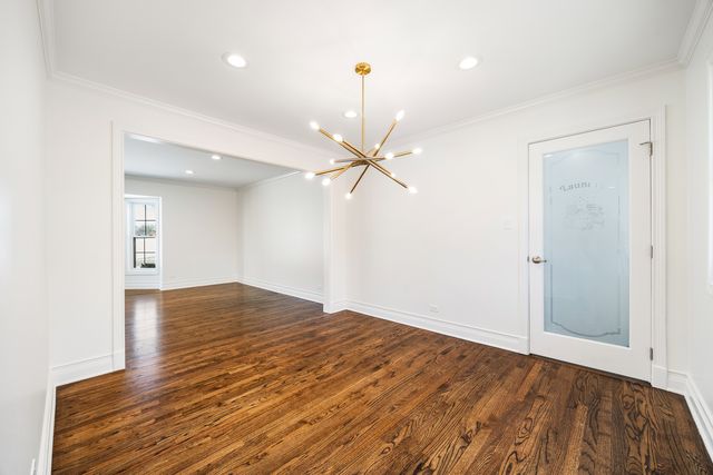 711 S 4th Avenue, Libertyville, IL 60048