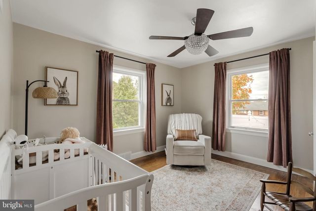 98 LANCASTER AVE, Strasburg, PA 17579