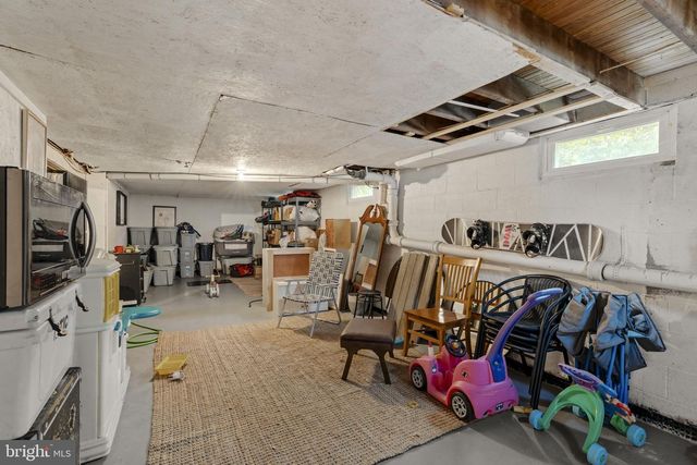 98 LANCASTER AVE, Strasburg, PA 17579