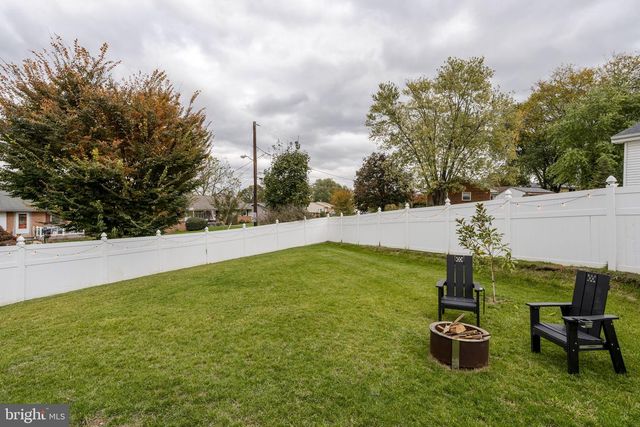 98 LANCASTER AVE, Strasburg, PA 17579