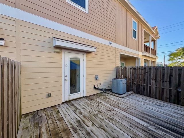 1813 S 11th St 103, Port Aransas, TX 78373