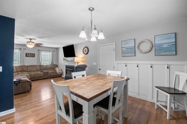 106 Farmgate Road, Pickens, SC 29671